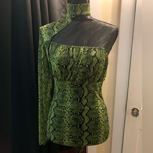 Green Snakeskin Print Bodysuit by Pretty Little Thing